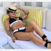 Alyssa Milano hot