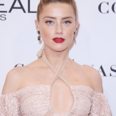 Amber Heard sexy
