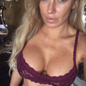 Amber Nichole leaked photos
