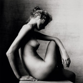 Amber Valletta