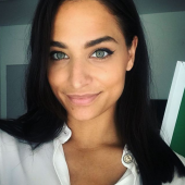 Amira Pocher 