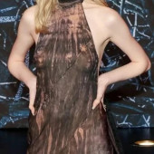 Amybeth Mcnulty 
