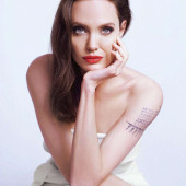 Angelina Jolie