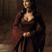 Ania Bukstein game of thrones