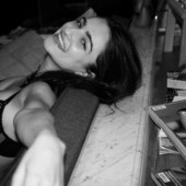 Ania Bukstein sexy