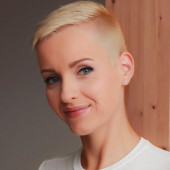 Anike Ekina
