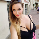 Anna Marisax 