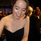 Anna Popplewell braless