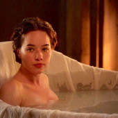 Anna Popplewell nackt