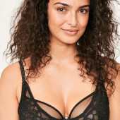 Anna Shaffer