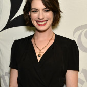 Anne Hathaway sexy