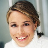 Anneke Kim Sarnau