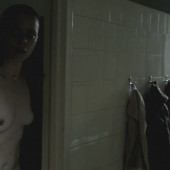 Annika Kuhl nude