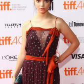 Anya Taylor-Joy cleavage