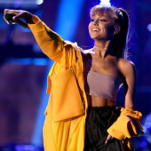 Ariana Grande braless