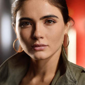 Arienne Mandi 