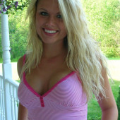 Ashlee Figg hot