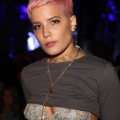 Ashley Nicolette Frangipane body