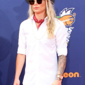Ashlyn Harris 