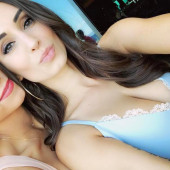 Astrid Loch cleavage