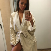 Aubrey Cleland leaked selfie