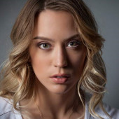 Ava Lange