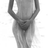 Amber Valletta