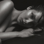 Bella Hadid nipple slip