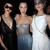 Bella Hadid oops