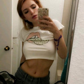 Bella Thorne braless