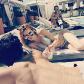 Bella Thorne cleavage