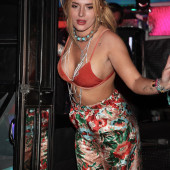 Bella Thorne 