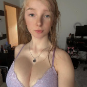 Blonde Vivi 