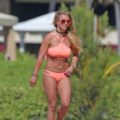 Britney Spears bikini-sexy