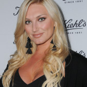 Brooke Hogan topless