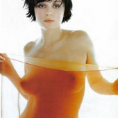 Keeley Hawes 