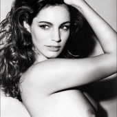 Kelly Brook