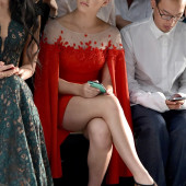 Camren Bicondova feet