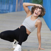 Camren Bicondova leggings