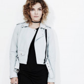 Camren Bicondova sexy