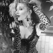 Carol Kane 