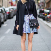 Caroline Daur beine