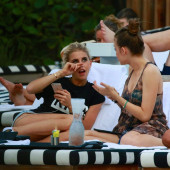 Caroline Daur oops