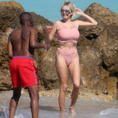 Caroline Vreeland cameltoe