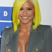 Cassie Ventura cleavage