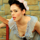 Rose McGowan