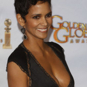 Halle Berry 