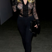 Courtney Stodden braless