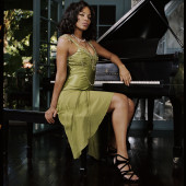 Sanaa Lathan 