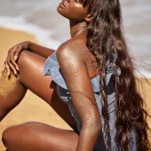 Duckie Thot